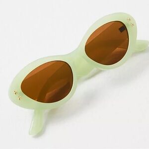 NWOT Free People Star Studded Cat Eye Sunglasses